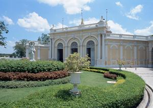 海外旅行保険への加入を安心のために考えているなら